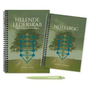 Bog, notesbog og kuglepen - Helende lederskab